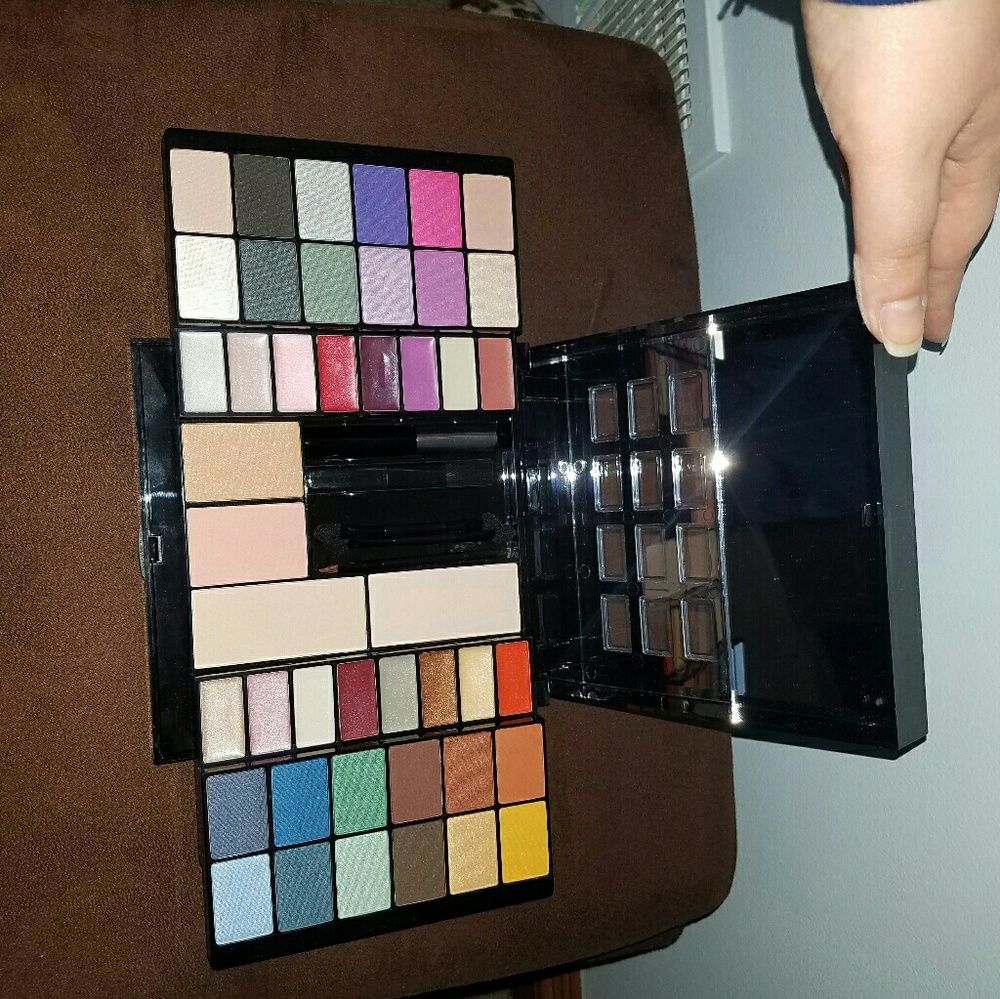 Makeup set