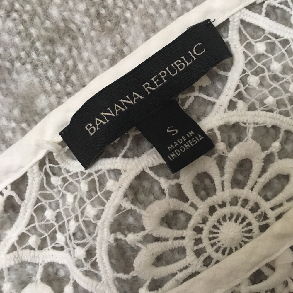 Banana Republic Eyelet Top, Size Small - Picture 6 of 8