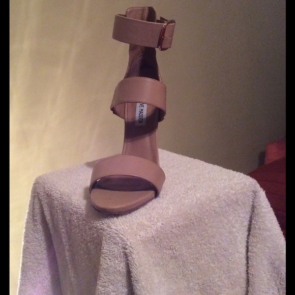 Steve Madden Stilettos - Picture 2 of 3