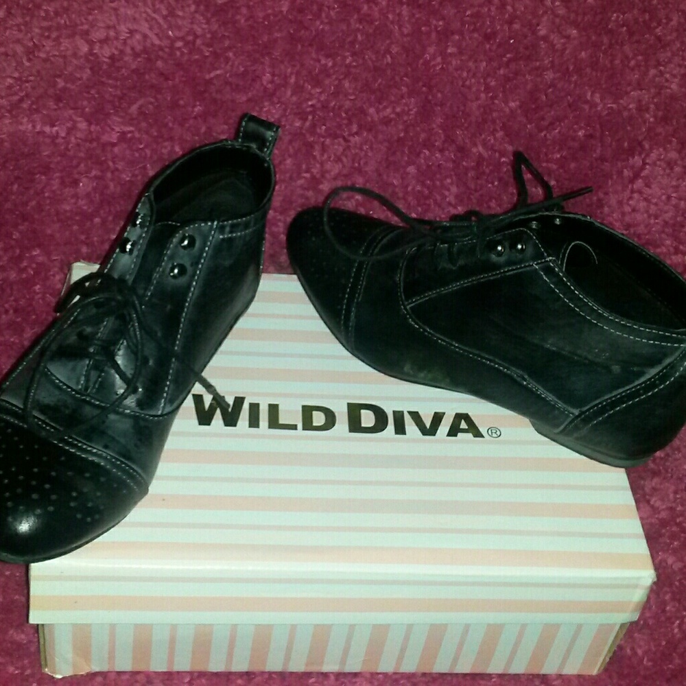 Black Flat Bootie