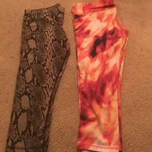 2 pairs of stretch capris 1 sz lrg/1 sz xl🍑NY&C🥝