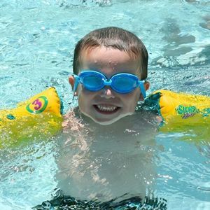 Meet your Posher, Lacy