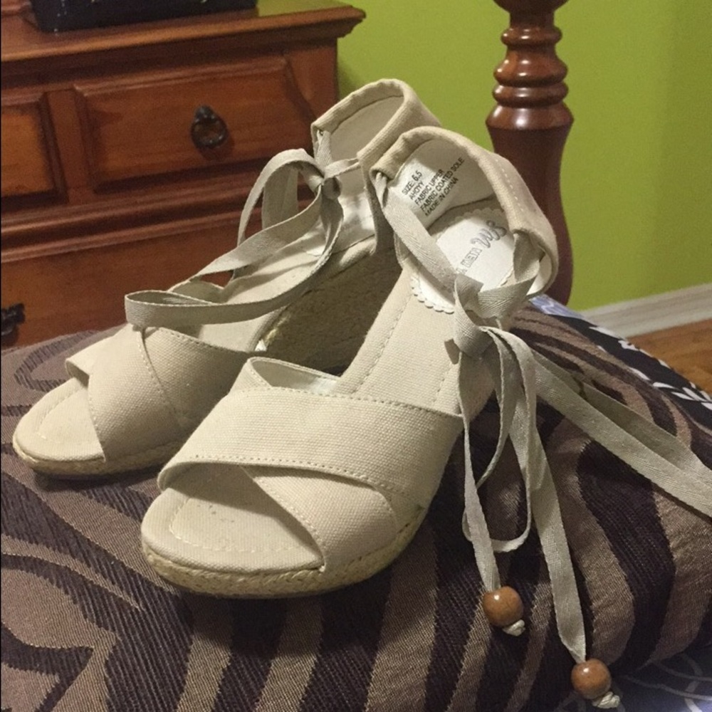cute wedges - Picture 2 of 3