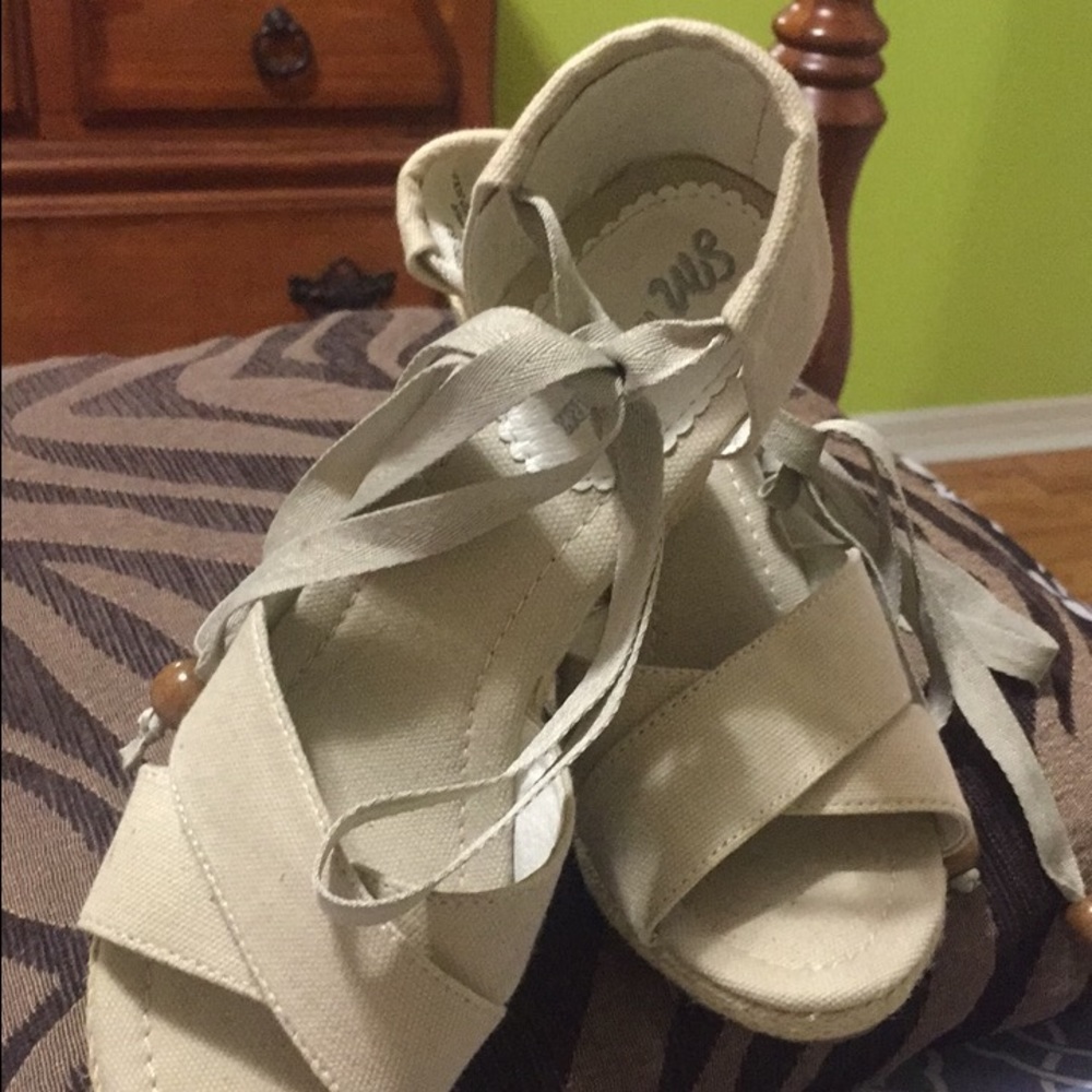 cute wedges - Picture 3 of 3