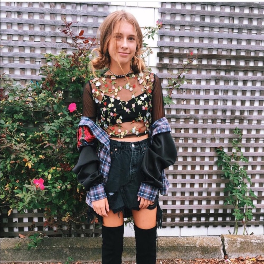LF floral embroidery mesh ls top NWT