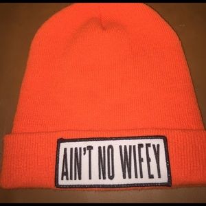 **FLASH SALE** Real "AIN'T NO WIFEY" beanie
