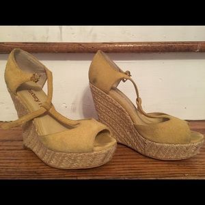 Luxury rebel t strap banana yellow wedge