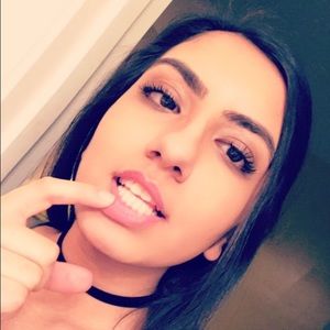 Meet your Posher, Sahar