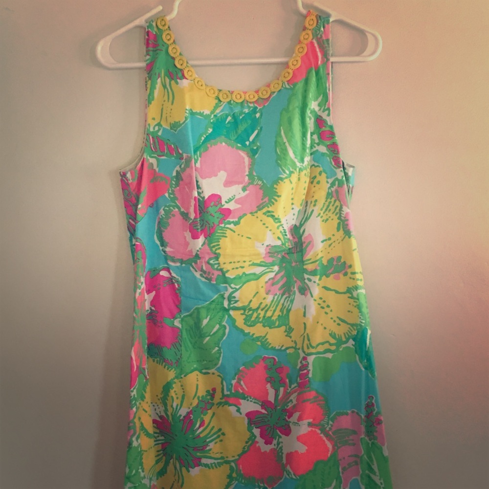 Beautiful Lilly Pulitzer size 6 shift dress