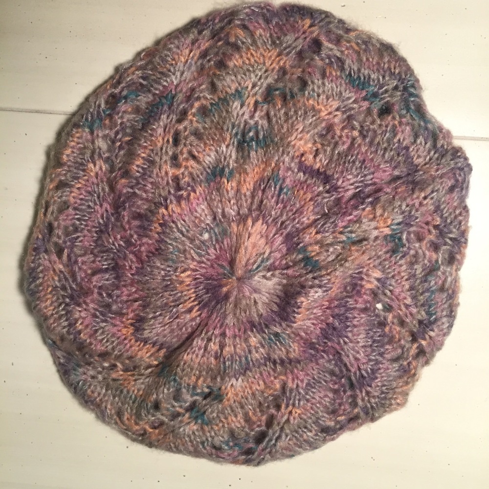 crotchet beret • worn once • like new