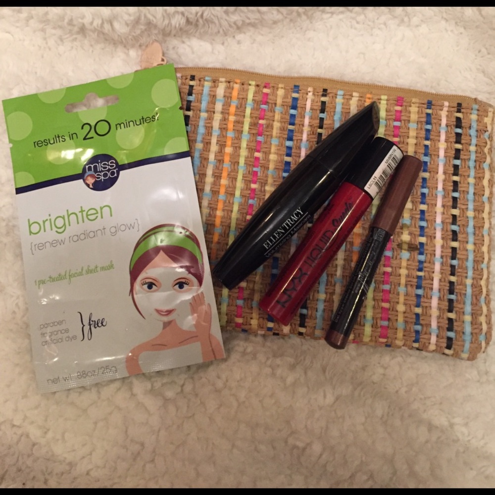 ✨SOLD✨Makeup bundle
