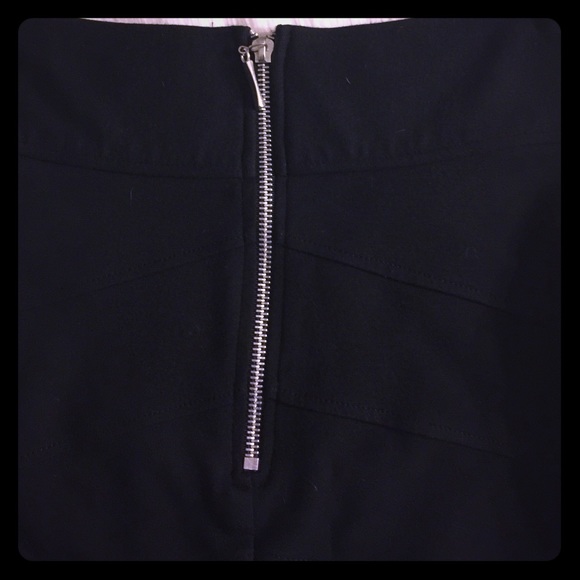 NWOT Black Fitted Pleated Mini Skirt Black Silver - Picture 4 of 5