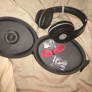 🎧Wireless Beats Pill 🎧