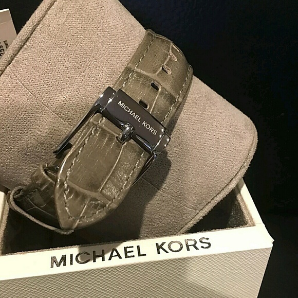 NWT Michael Kors sliver Crystal Grey Ladies watch main image 4