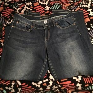 Maurices Jeans. 20 reg. Dark wash. Excellent shape