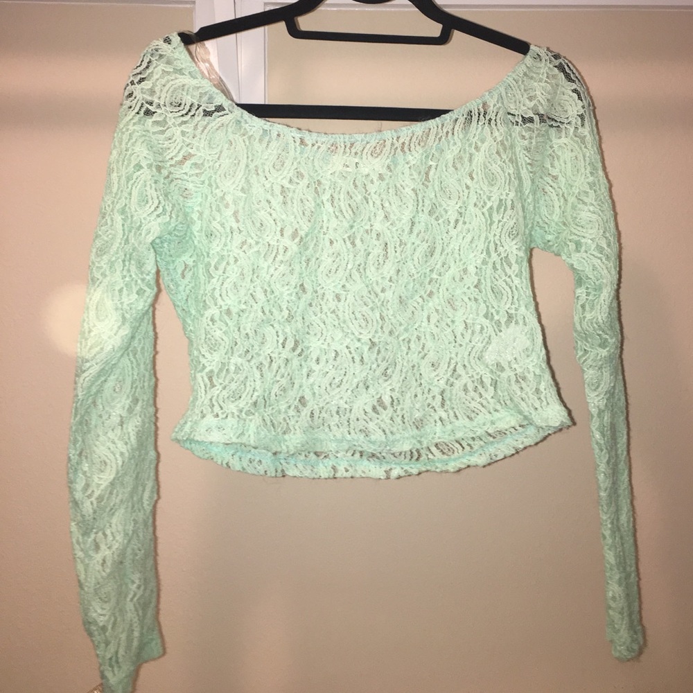 Long sleeve crop top