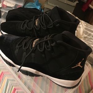 All Blk Suade Jordan 11s
