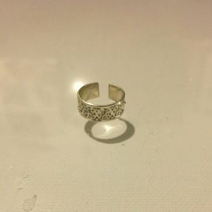 Mandala pattern ring