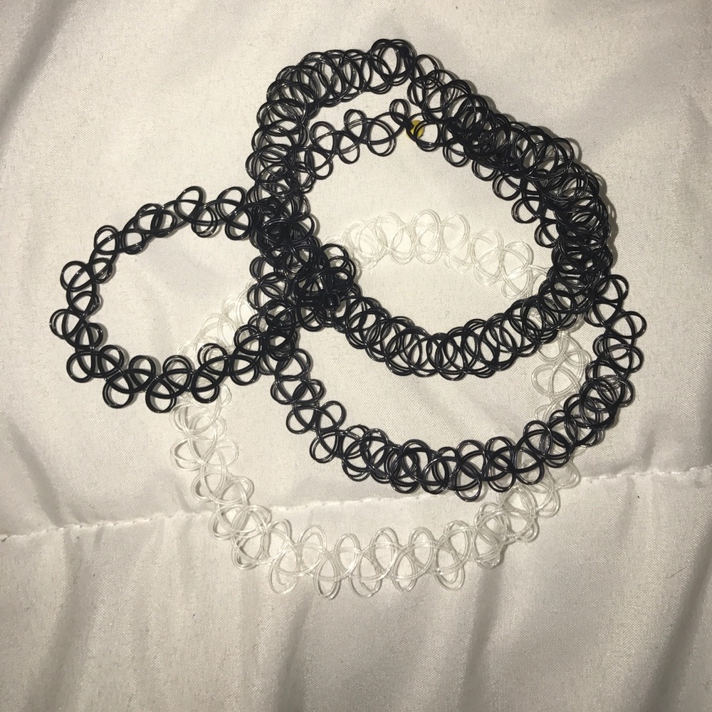 choker bundle and one bracelet