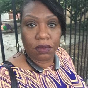 Meet your Posher, Yvette