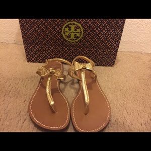 Tory Burch Bryn Pave Bow Flat Thong