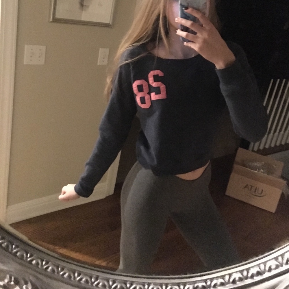 Delias cropped sweatshirt