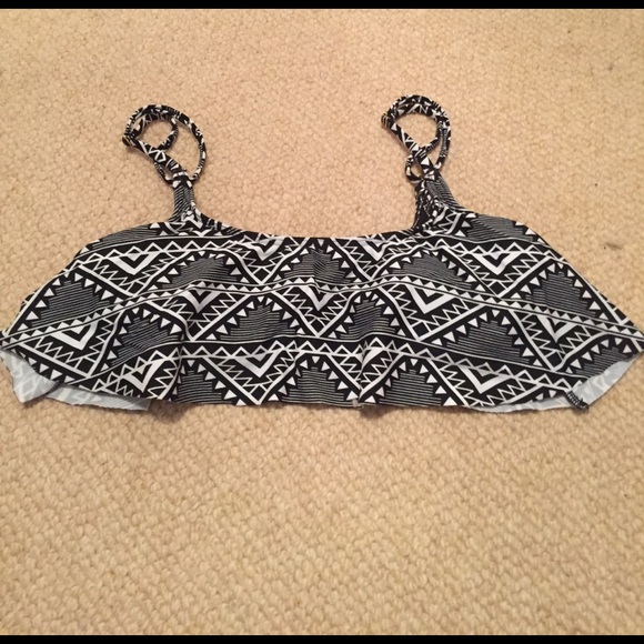 PINK Victoria's Secret Other - Black and white tribal print swim top