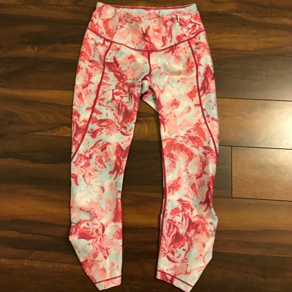 Calia by Carrie Underwood leggings!