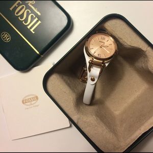 🎉weekend sale🎉Fossil Georgia rose gold white