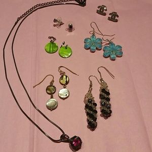 *SALE*Bundle of jewelery, 7 pieces, various colors