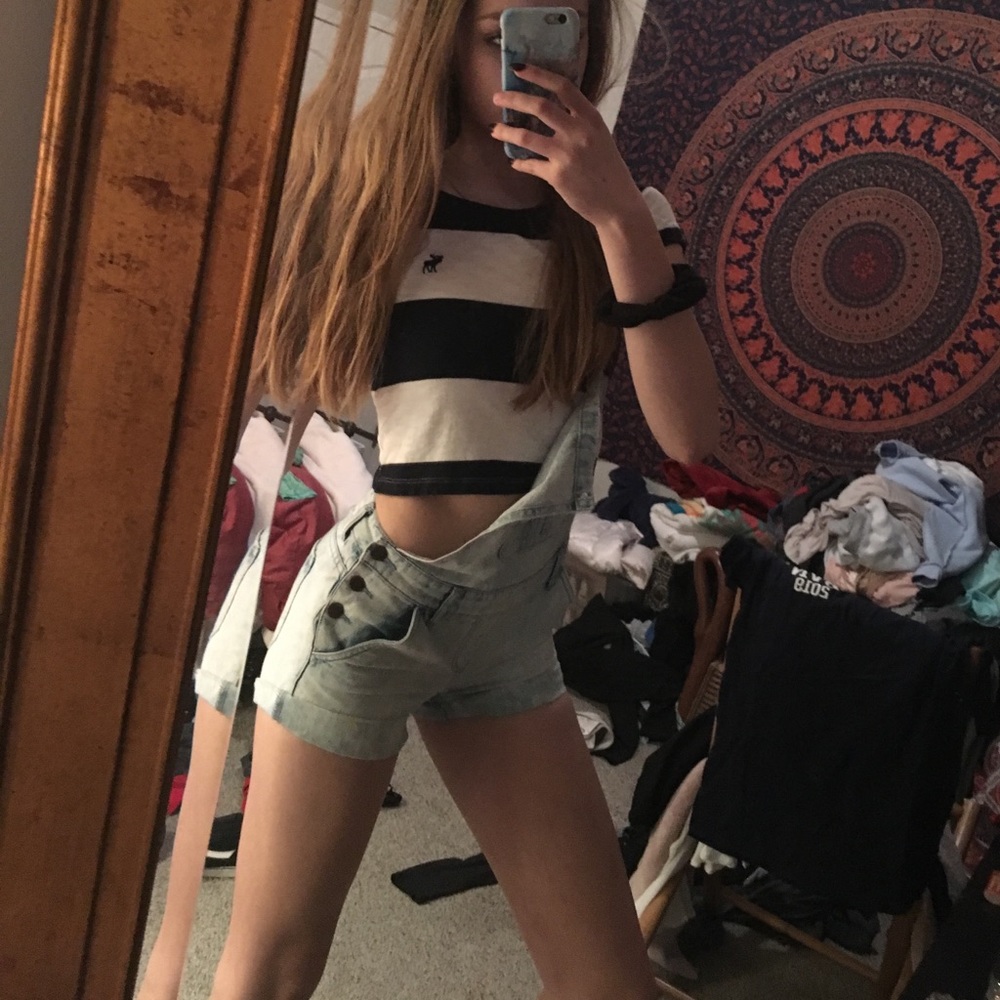 abercrombie striped crop top