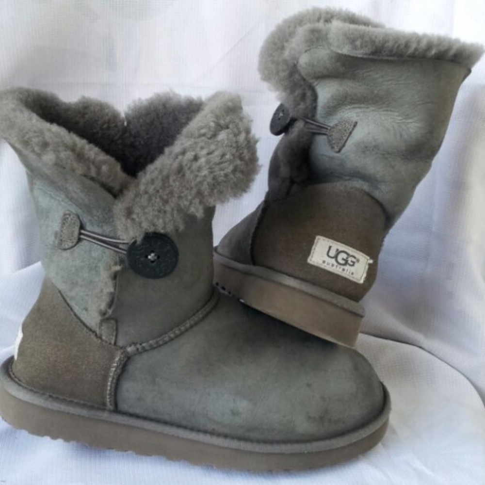 UGGS Bailey Button