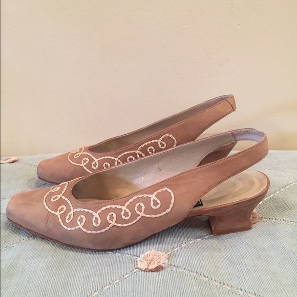Lei Tan Suede Slingbacks with Embroidery- Size 38 - Picture 1 of 3
