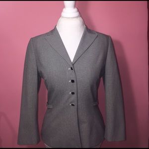 TAHARI Arthur s Levine black and white blazer