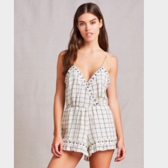 Tularosa Dresses & Skirts - Tularosa 'Amelia' Surplice Woven Romper