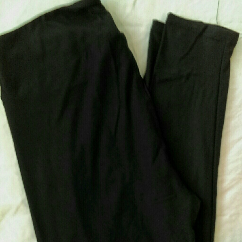 *SOLID BLACK* TC Lularoe legging