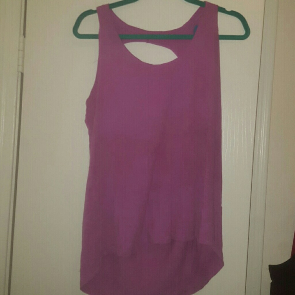 Twisted open back tank workout top
