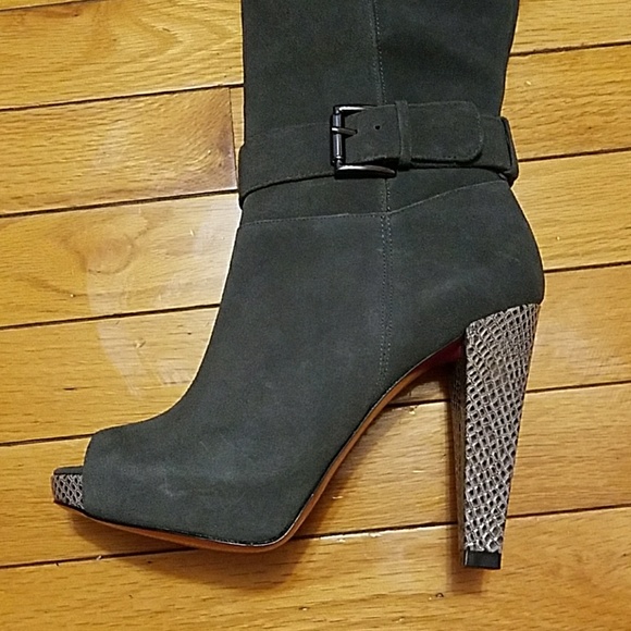 Paris Hilton / Brand new bpots - Picture 2 of 8