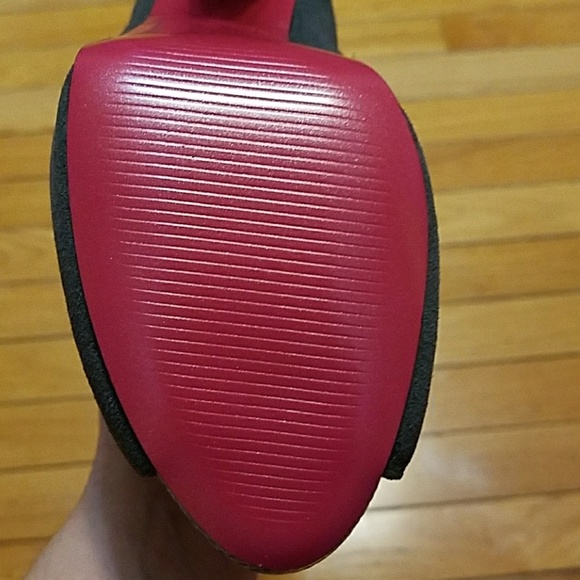 Paris Hilton / Brand new bpots - Picture 5 of 8