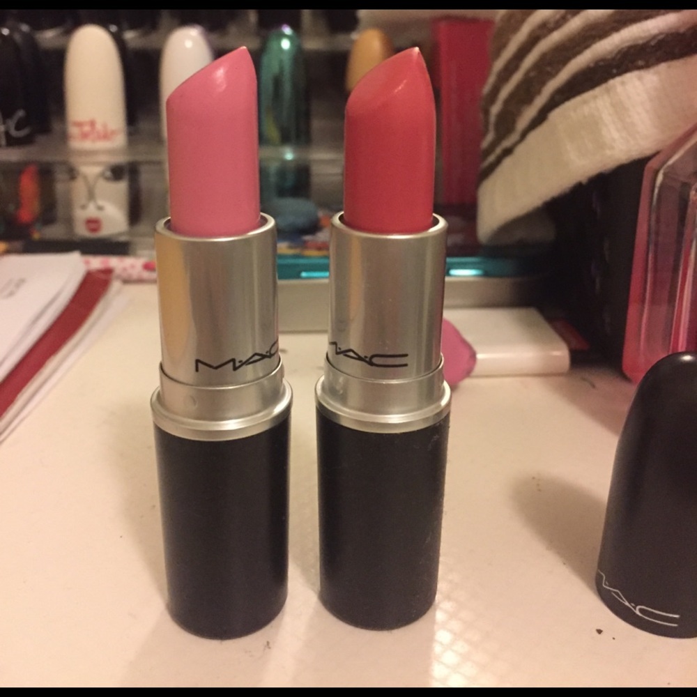 MAC LIPSTICKS BUNDLE