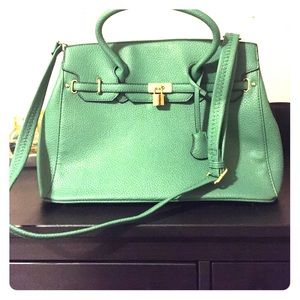 Green Tote Bag by Justfab