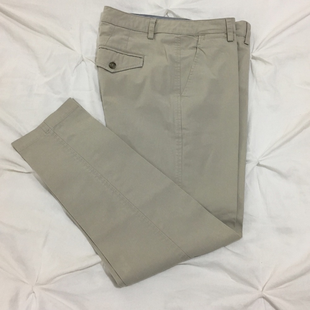 Vince Cropped Khaki Pants