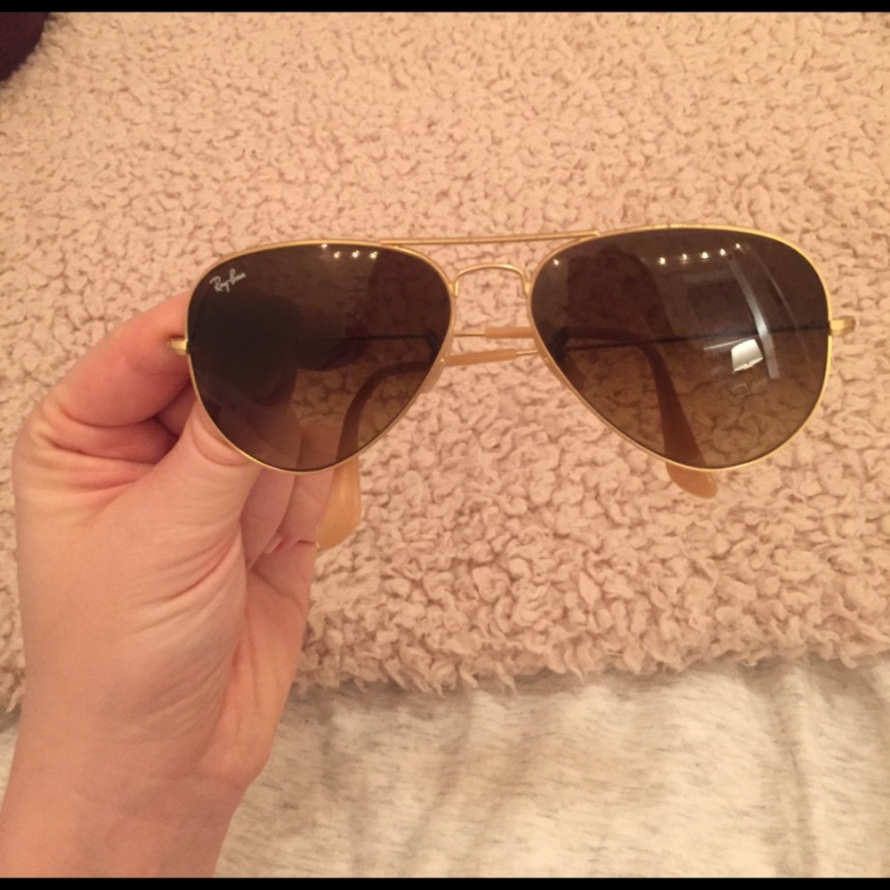 Gold Ray-Ban Aviators Classic