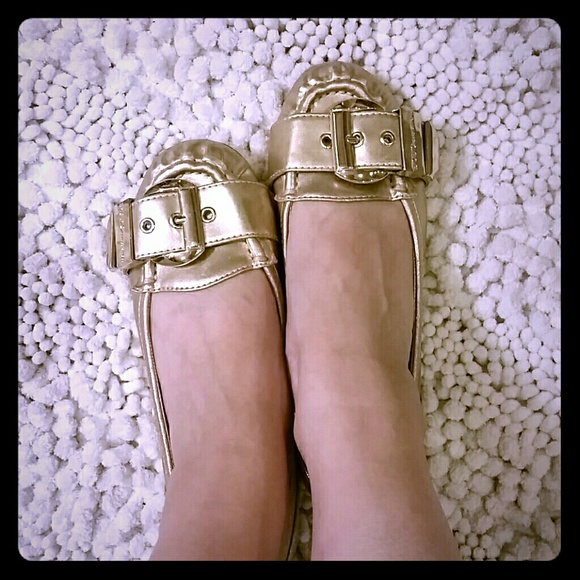 BCBG gold flats - Picture 3 of 3