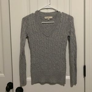 Gray cable v neck sweater
