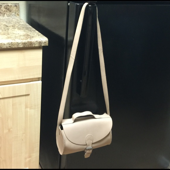 Cream/Nude genuine leather crossbody bag - Picture 1 of 4