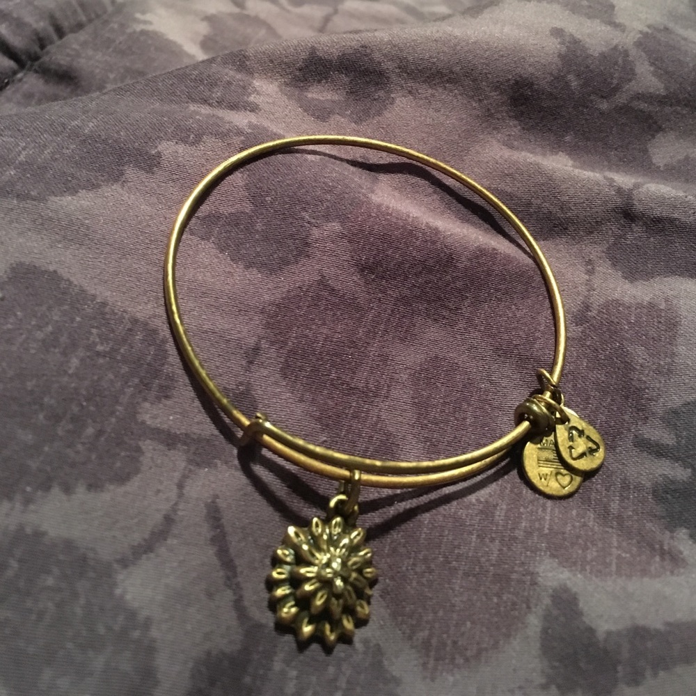 Gold lotus flower bangle