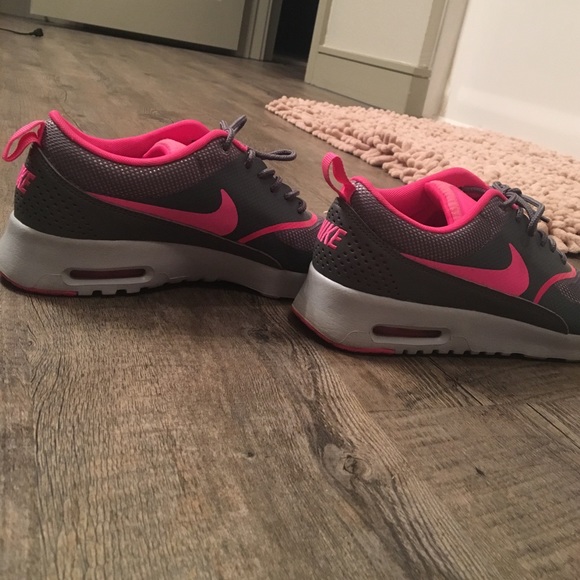 Nike Air Max Thea- SIZE 8.5 - Picture 3 of 5