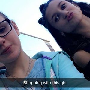 Meet your Posher, Adrianna