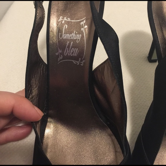 Black silk peep toe heels. Something Bleu - Picture 4 of 4